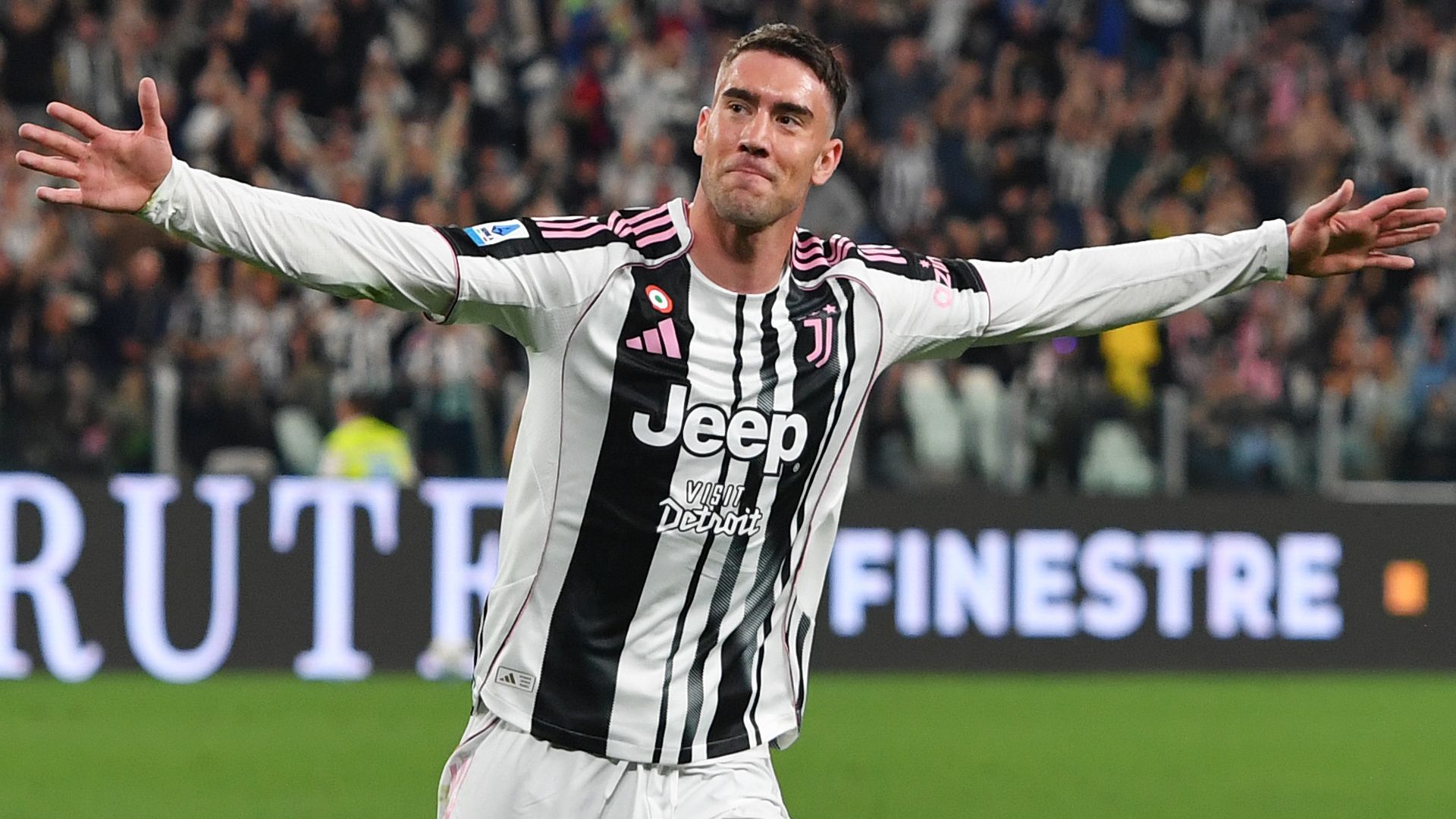 ヴラホヴィッチ　Vlahović ユベントスJuventus　Obsidian ユベントスがミランにサエレマエカーズを要求し、ヴラホビッチと
